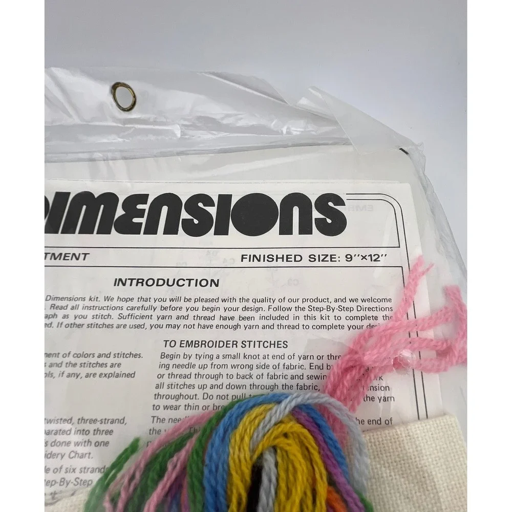 Vintage 1978 Dimensions Crewel Kit Contentment Susan Florence 1054